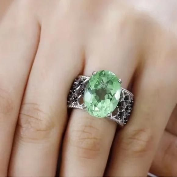 Chartreuse Quartz & Thai Black Spinel Ring Sterling Silver 10.85 ctw- Size 7 NEW